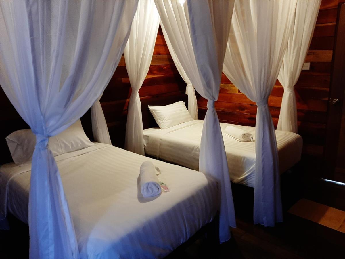 Utan Teluk Nipah Villa Pekan Pangkor Exterior photo